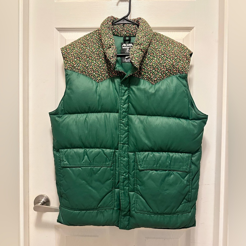 Altra Green Puffer Vest with Patterned Shoulders
